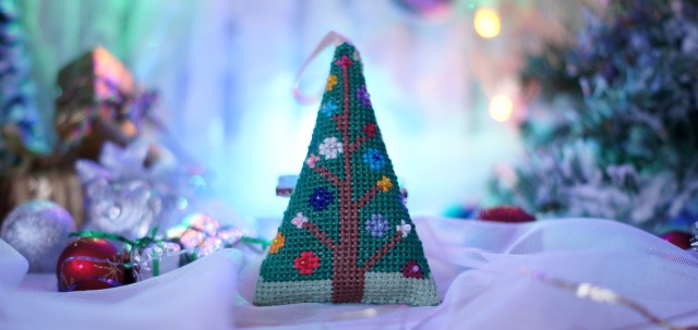 Новый год ручной работы . Вышивка