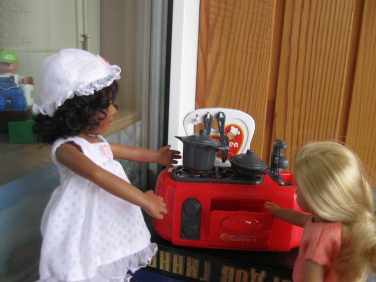 Бытовая техника для наших маленьких кукол-хозяюшек