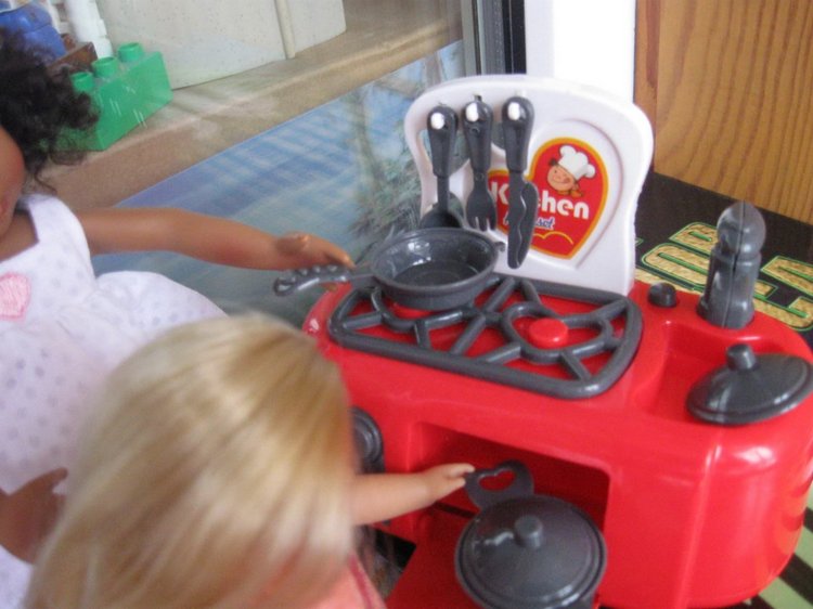 Бытовая техника для наших маленьких кукол-хозяюшек