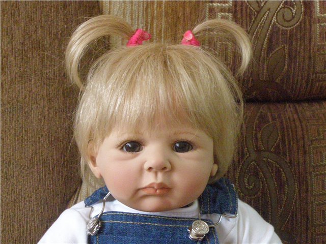 Коллекционная кукла Alicia от Doris Stannat (фото 4)