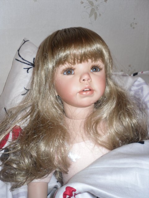 Дженифер. Коллекционная фарфоровая кукла