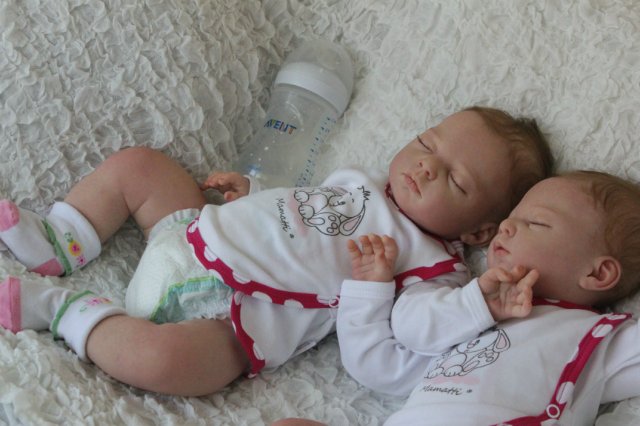 Одинаковые дочки... Куколки реборн Виктории Вишни