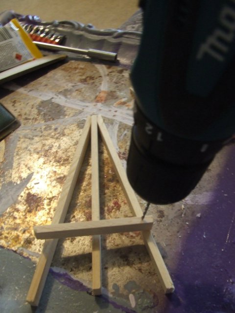 Мастер-класс "Создание мольберта и холста к нему для кукольного румбокса масштаба 1:12"