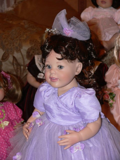 Новенькая Artista doll. по имени Цветочница (фото 3)