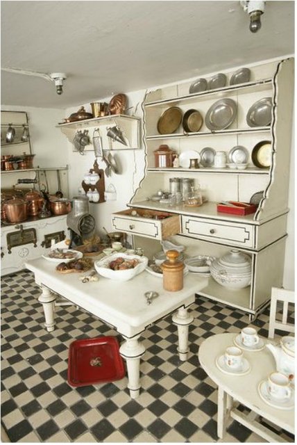 Старинный домик для дочки - самое начало XX века