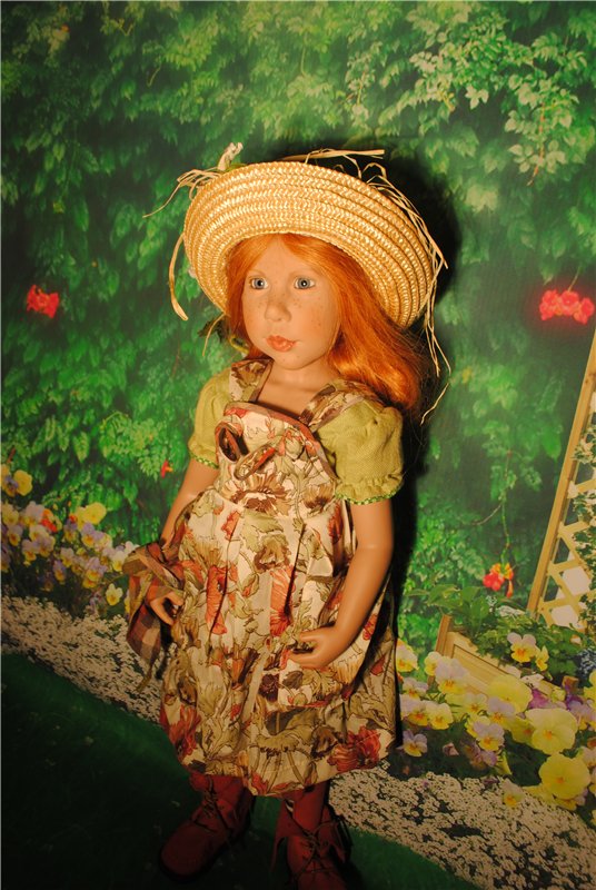 Мы купили два билета - уезжаем завтра в лето