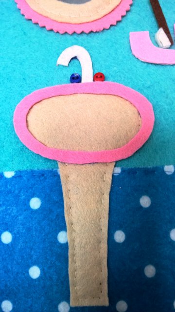 Кукла под подушкой, мамина любовь и кукольный домик-книжка для куклы из фетра | Бэйбики Кукла под подушкой, мамина любовь и кукольный домик-книжка для куклы из фетра