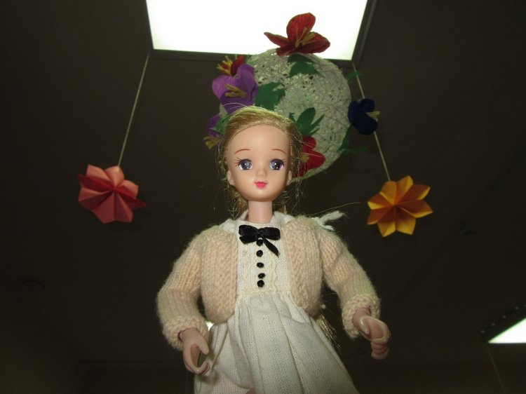 И вновь Хелена посещает логопедический кабинет... а заодно и рассматривает садик