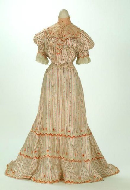 Для тех, кто в поиске или Каждый охотник желает знать. Викторианские и эдвардианские наряды