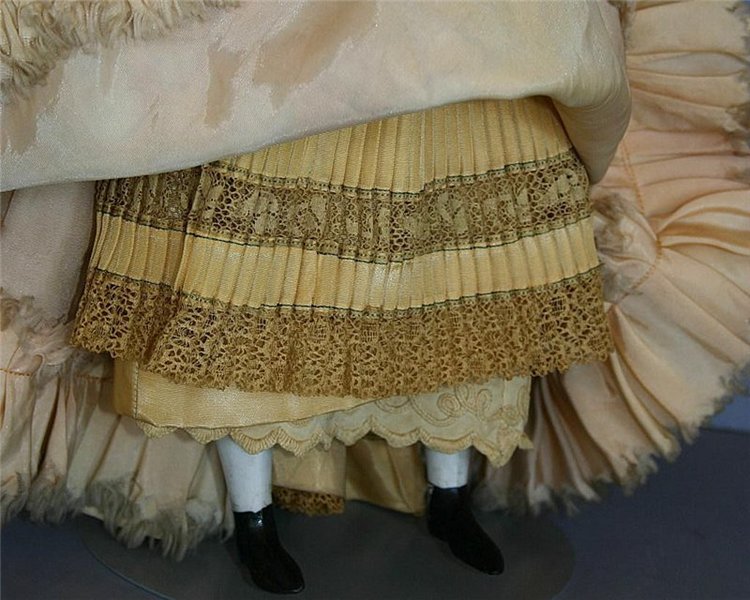 Паросские куклы. Antique Parian Doll
