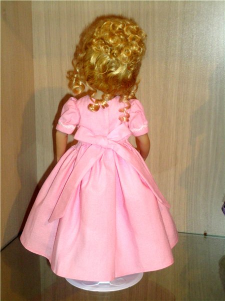 Первое платье для куколки Эффнер в стиле буфы и рококо (фото 3)