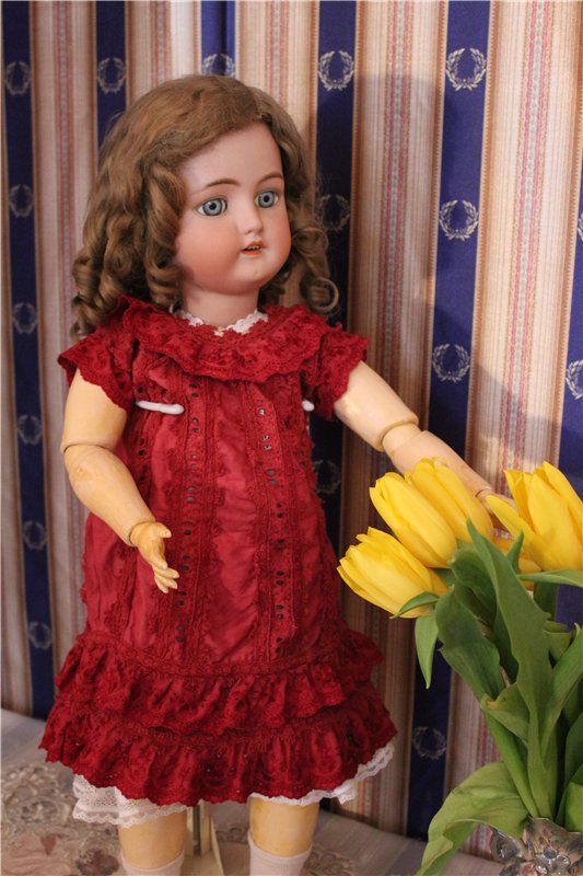 Антикварная красавица фирмы Симон и Хальбиг