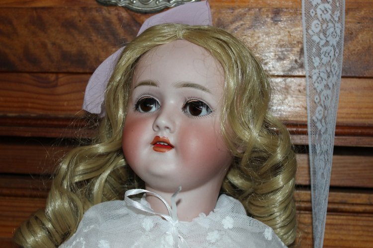 Моя новая красавица с румяными щечками, шикарными ресницами (не без моей помощи) и бездной очарования (фото 2)