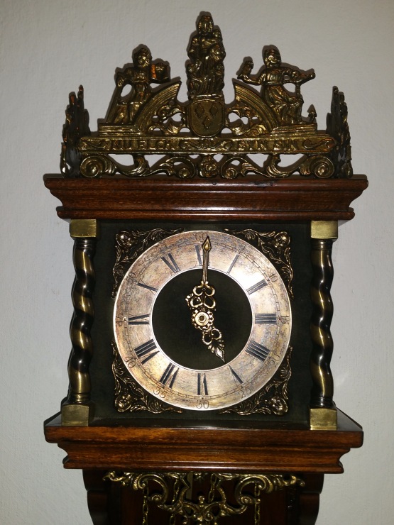 Старинные часы еще идут. Коллекция старинных часов - часть вторая