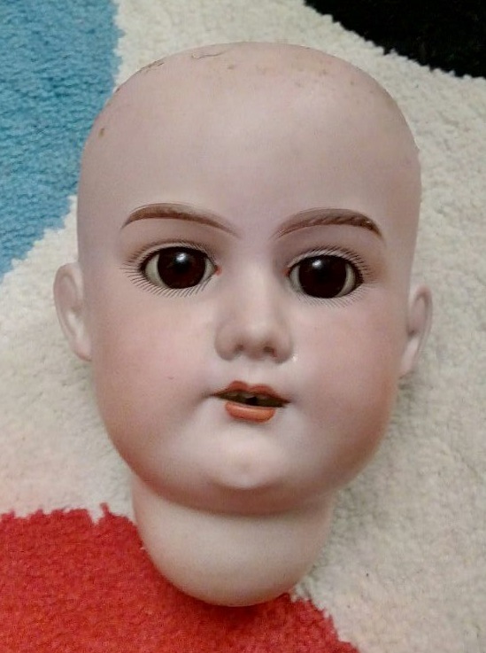 Перетяжка и небольшой ремонт антикварной A.Marseille (фото 6)