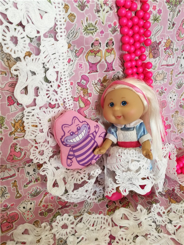 Надели шарики на нити. Красиво очень, посмотрите! Сваровски нашими глазами