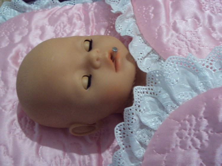 Как быстро уложить спать малыша, потерявшего соску с магнитиком (или: бутылочка - своими руками из подручных средств) (фото