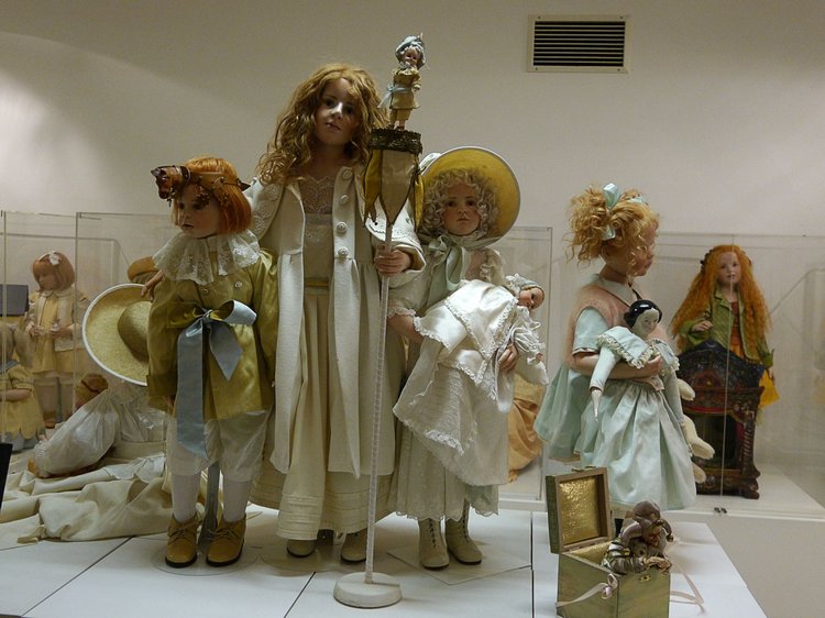 Гунзель открыла новый выставочный зал. Наслаждаемся