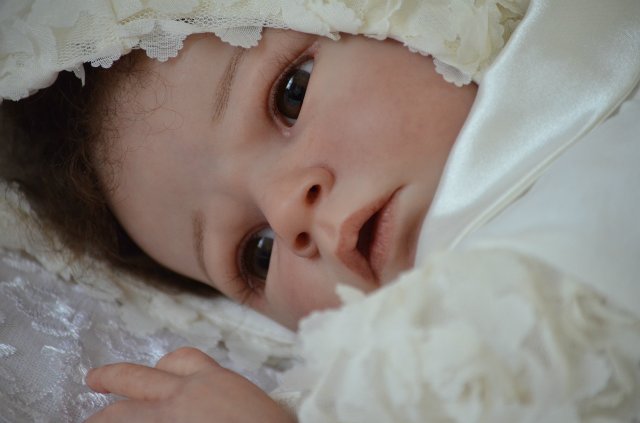 Кукла реборн Сабрина - маленький серьезный человечек (фото 7)