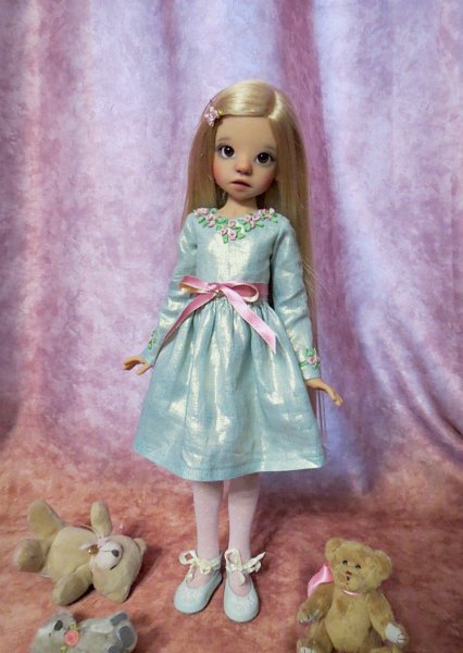 Хороший повод сказать "спасибо!" и похвастаться новым платьем