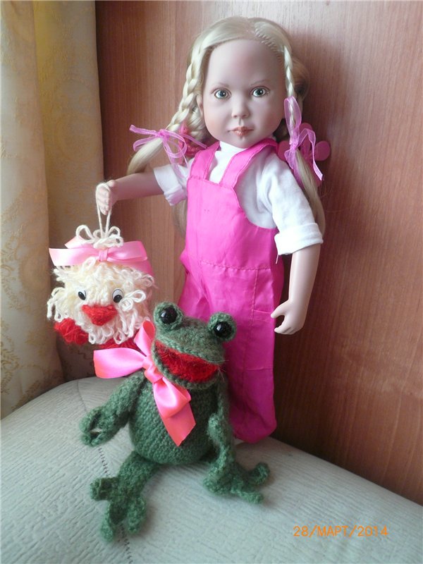 Куколки с рисованными глазками – Элли (Элен от Звернадзе) и Тата (Кати Круз)