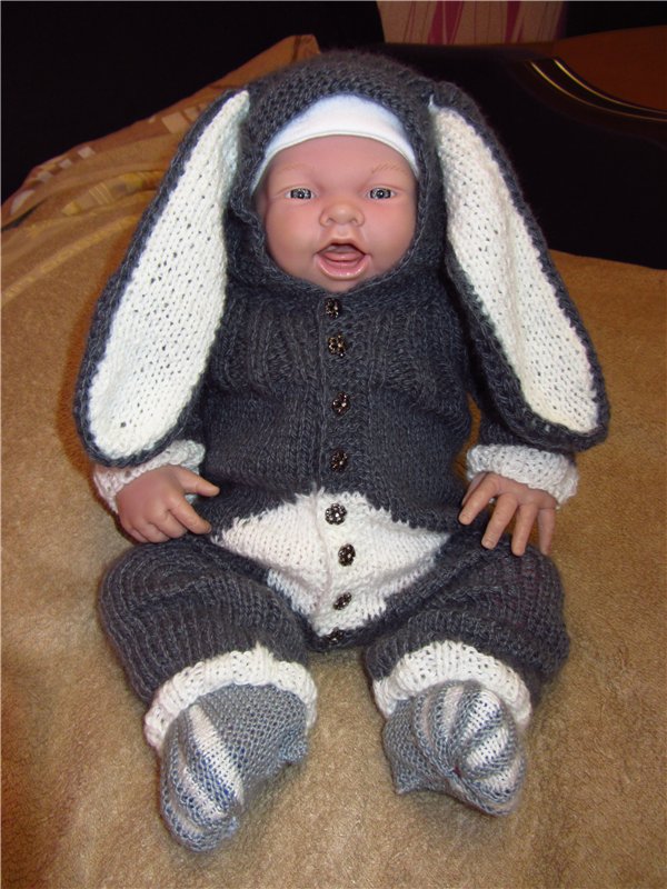 Первые вязалочки - одевалочки)