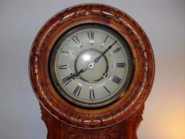 Старинные часы еще идут. Коллекция старинных часов