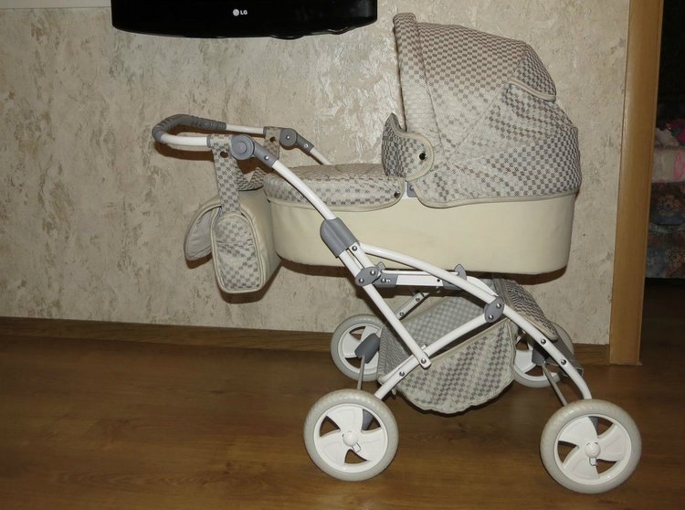 Выбор коляски для игровой куклы (фото 9)