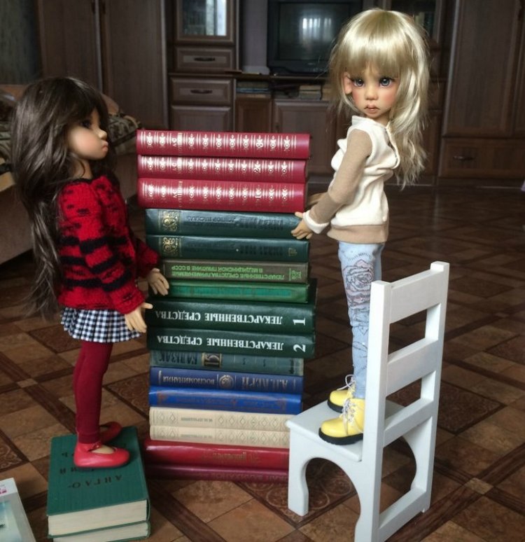Куклы Кае Вигс и любовь к чтению