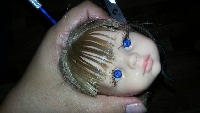 Мастер-класс как из раздвоенной чёлки у кукол Паола Рейна сделать ровную | Бэйбики Мастер-класс как из раздвоенной чёлки у кукол Паола Рейна сделать ровную (фото 7)