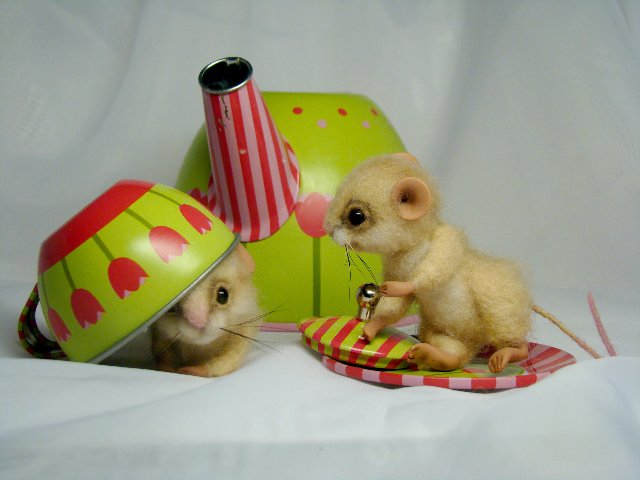 Безумное чаепитие или "так вот кто это шуршал!". Авторские игрушки валянием Ольги Чернухо (фото 8)