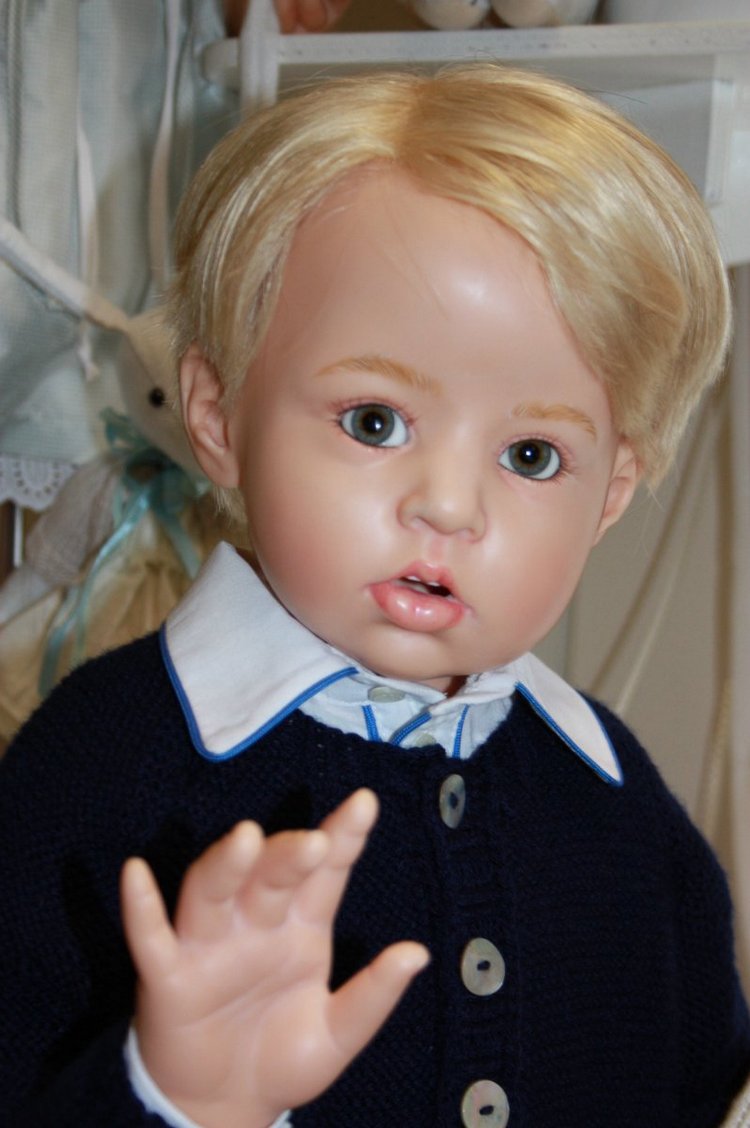 Первый показ новой коллекции 2016 года из резин от Hildegard Gunzel