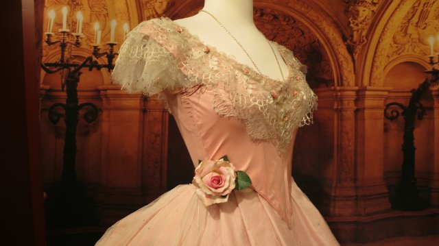 Как за неприметным фасадом может скрыватся просто удивительный Клондайк!!! Или "Это я удачно зашел!!!!!"