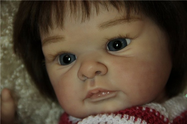 Джулия - малышка из молдика Jill от Adrie Stoete