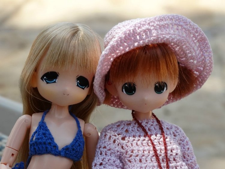 Девочки мамачап на Средиземном море