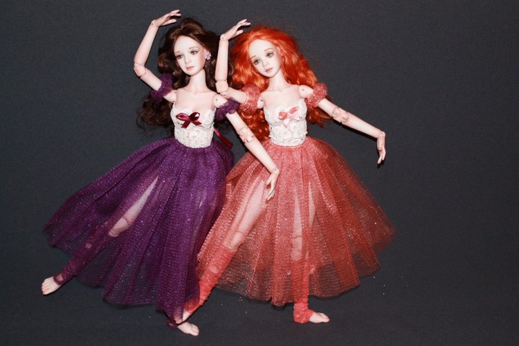 Две шарнирные куклы-танцовщицы Вайолет и Алисия, есть фото 18+