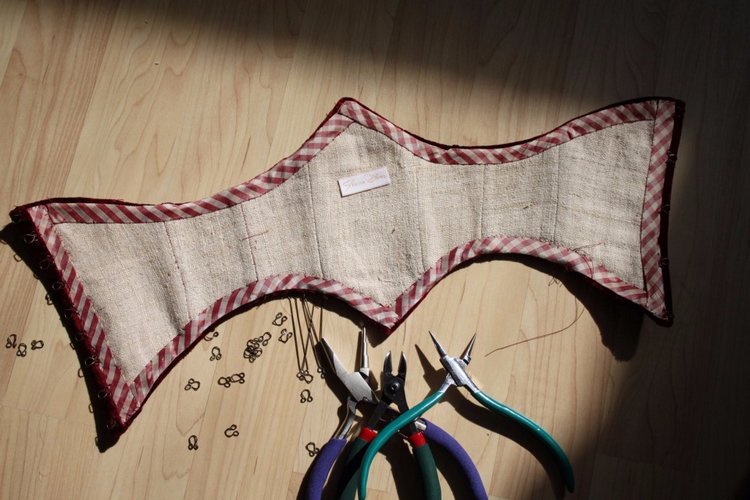 Процесс создания фарфоровых кукол - Джинн Гросс (Jeanne Gross). Часть восьмая - Национальный костюм