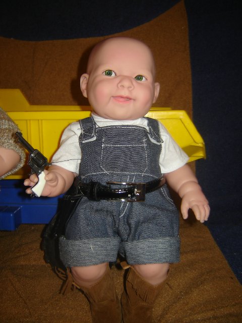 Шериф и его помощник против Мистера Лягуха. Куклы Berenguer