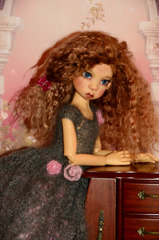 Весеннее обновление. Платья для кукол Kaye Wiggs