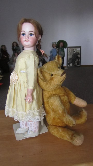 Мишутка набитый соломой — Редкие антикварные куклы и реплики: воск
