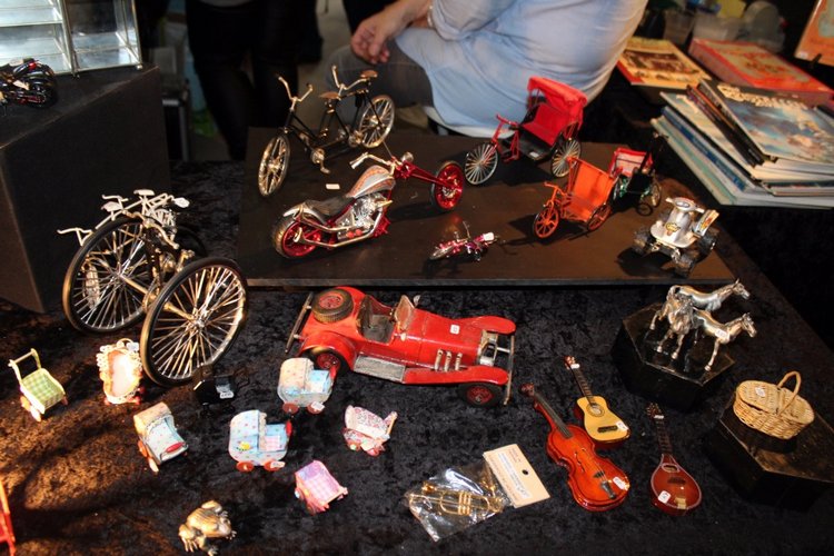 Все на выставку! Кукольные домики и миниатюра