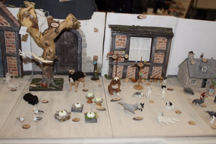 Все на выставку! Кукольные домики и миниатюра