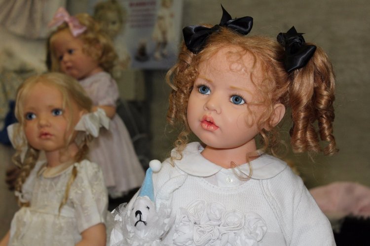 Все на выставку! Продолжение: Куклы и мишки