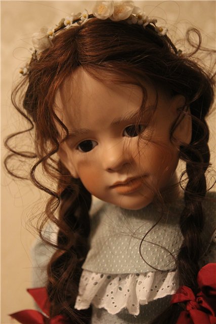 Альберта (Alberta) - фарфоровая красавица из коллекции Signature от Ruth Treffeisen, 1996 г