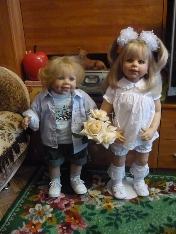 И снова, снова пополнение. Наш девичник разбавил мальчик