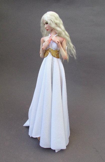 Моя версия Дейнерис. Шарнирная кукла (фото 3)