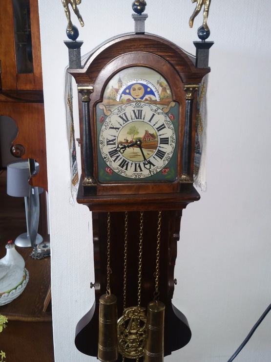 Старинные часы еще идут. Коллекция старинных часов - часть вторая