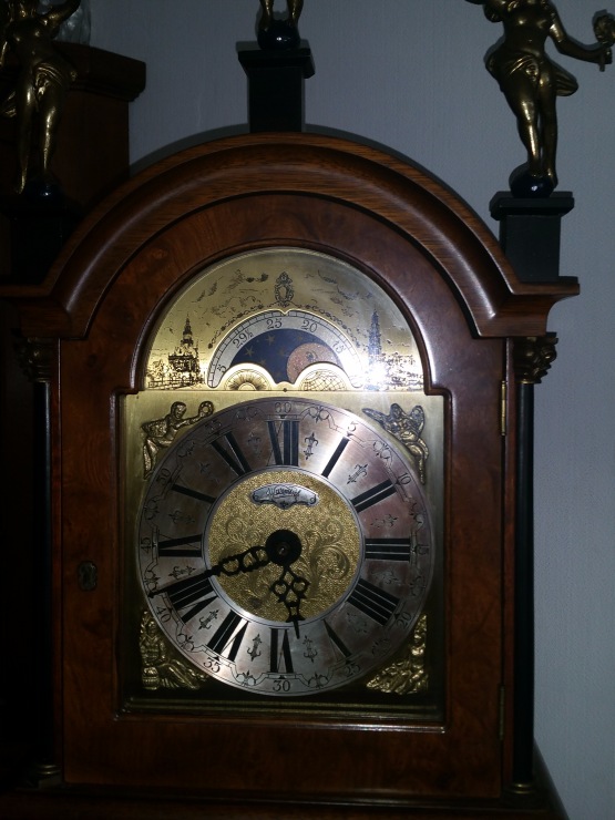 Старинные часы еще идут. Коллекция старинных часов - часть вторая