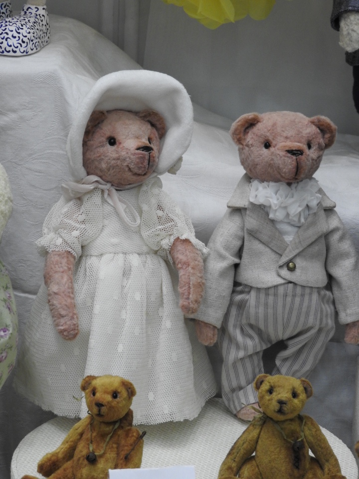 Зверюшки на балу. Тишинка 2017