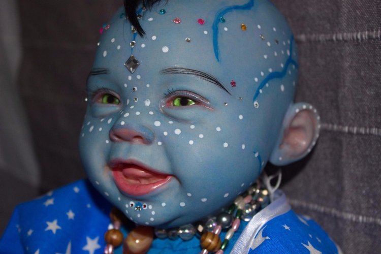 Дитёныш с другой, новой планеты